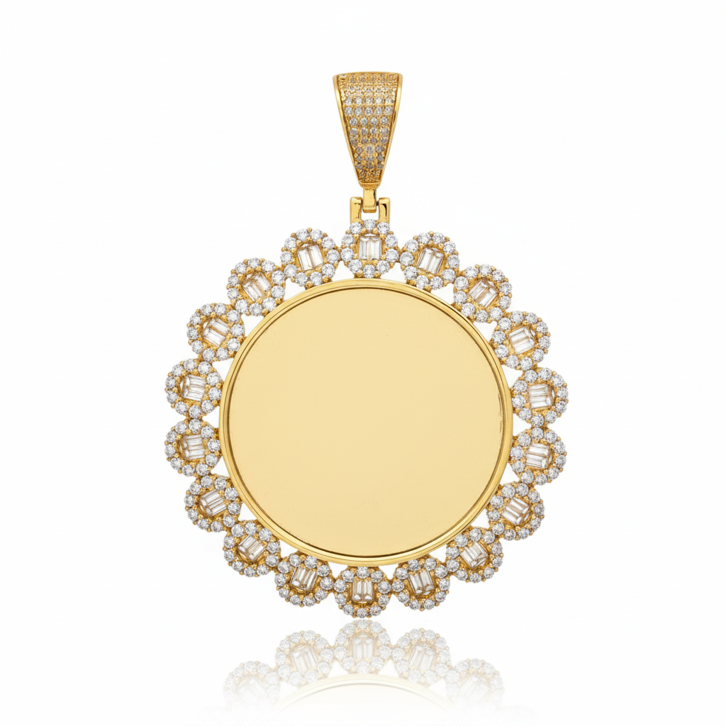 The Zenith Pendant - Mirror-Finish Gold With Lab Grown Diamonds