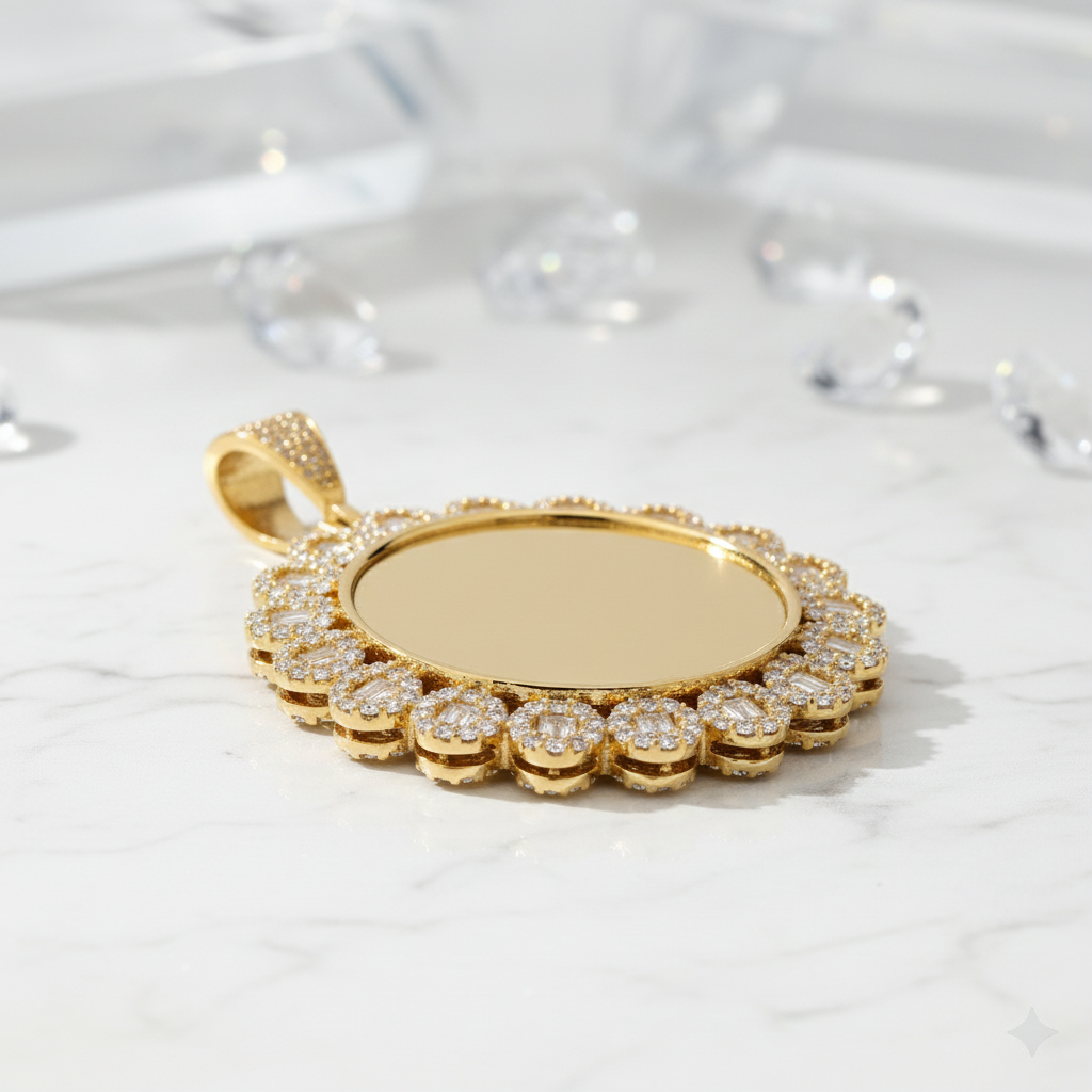 The Zenith Pendant - Mirror-Finish Gold With Lab Grown Diamonds