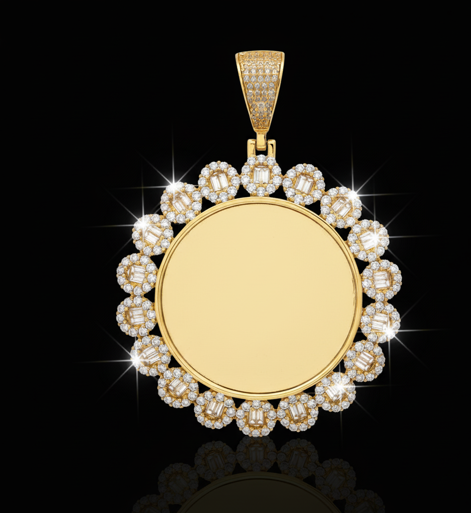 The Zenith Pendant - Mirror-Finish Gold With Lab Grown Diamonds