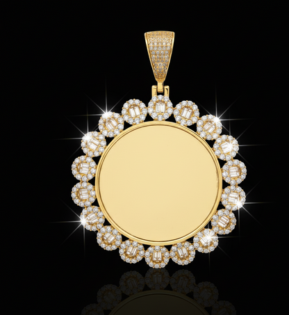 The Zenith Pendant - Mirror-Finish Gold With Lab Grown Diamonds