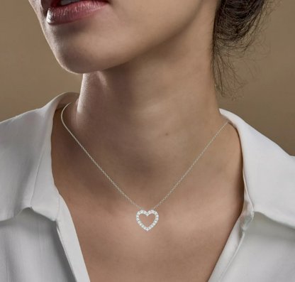 The Flawless Devotion Pendant - Brilliant-Cut Diamonds in Mirror-Finish Silver